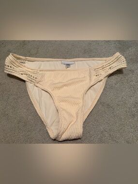 Robin Piccone Ava Cream Crochet Bikini Bottom L